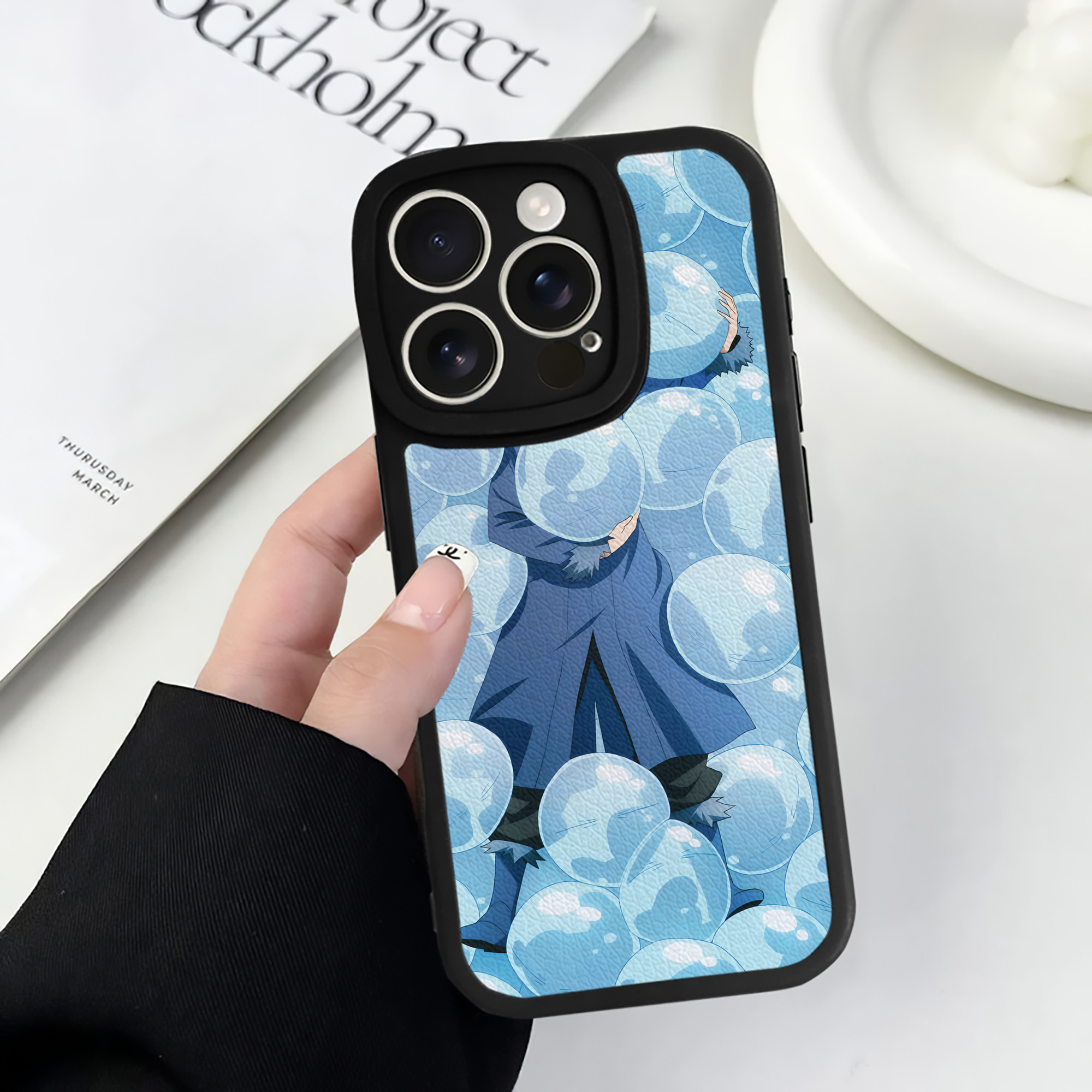 （画像用） 転スラ Regarding Reincarnated to Slime 【iPhone 16シリーズ対応】シリコンスマホケース（レザー調） 材質：シリコン